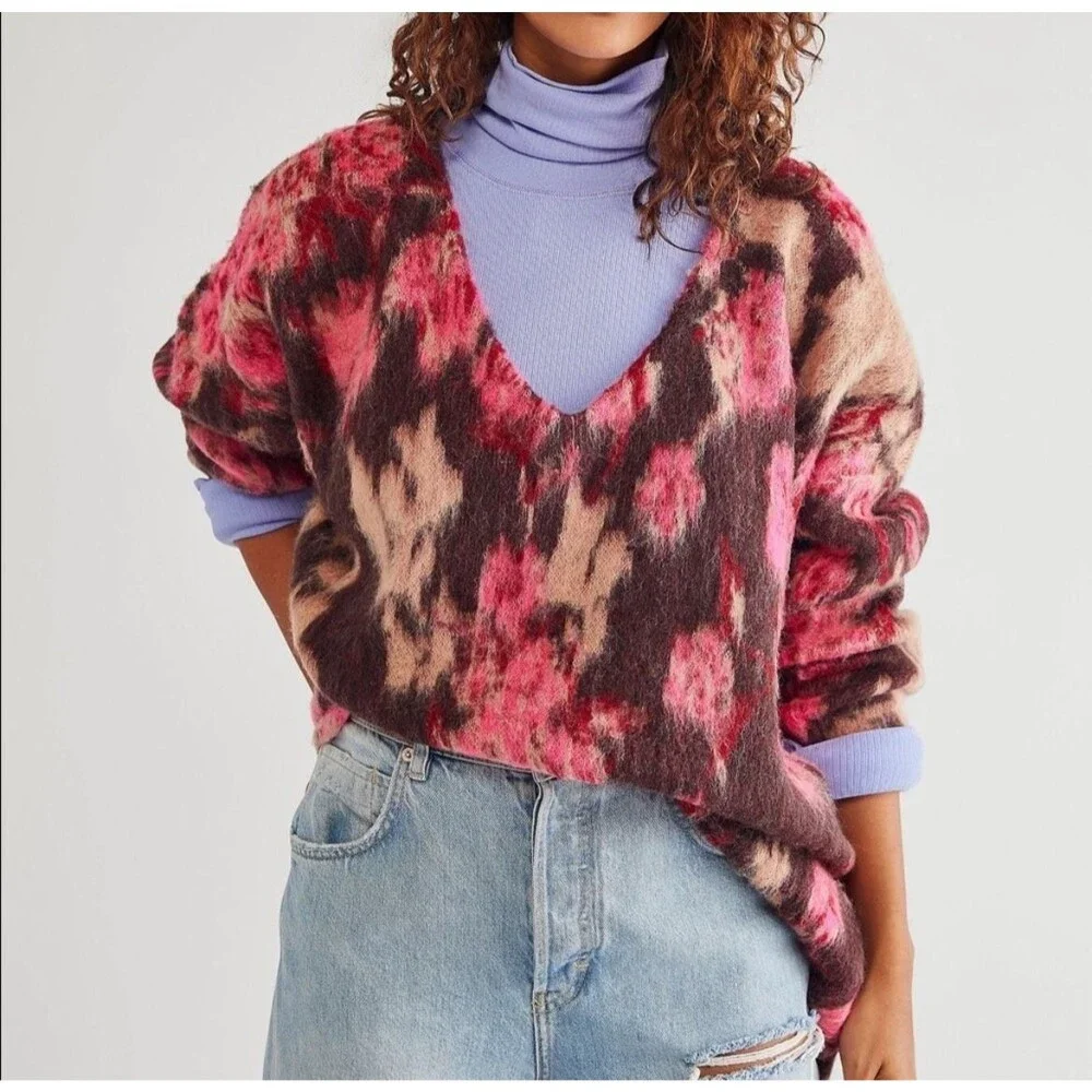 Free People Primrose Floral V-Neck Oversize Tunic Sweater Size Small